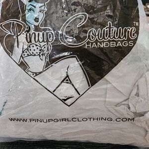 Pin up Couture wicker handbag